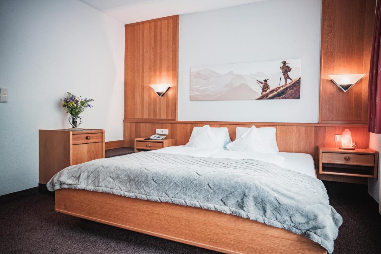 Hotel Garni Romantika Sankt Leonhard im Pitztal Extérieur photo