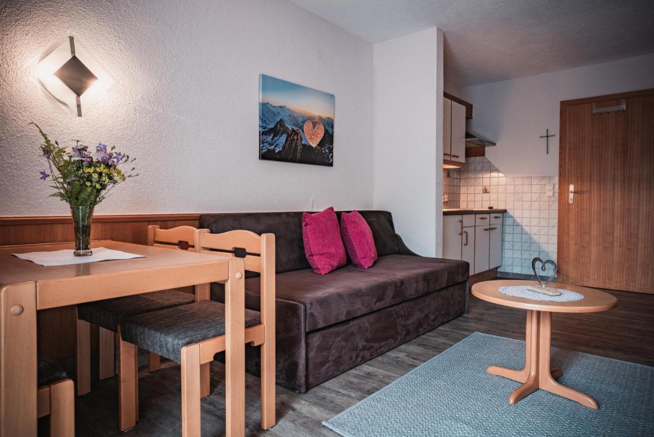 Hotel Garni Romantika Sankt Leonhard im Pitztal Extérieur photo