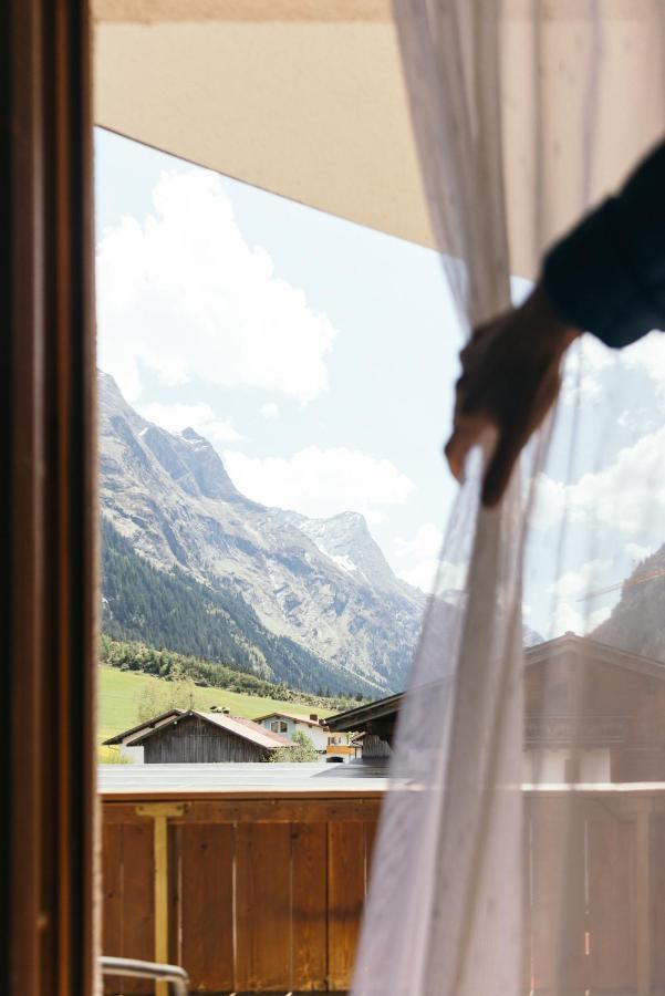 Hotel Garni Romantika Sankt Leonhard im Pitztal Extérieur photo