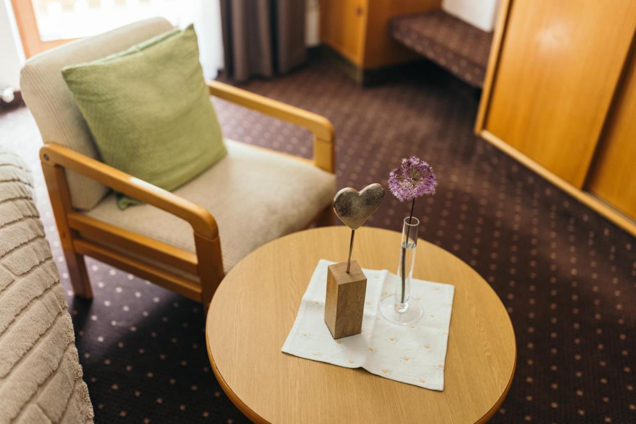 Hotel Garni Romantika Sankt Leonhard im Pitztal Extérieur photo