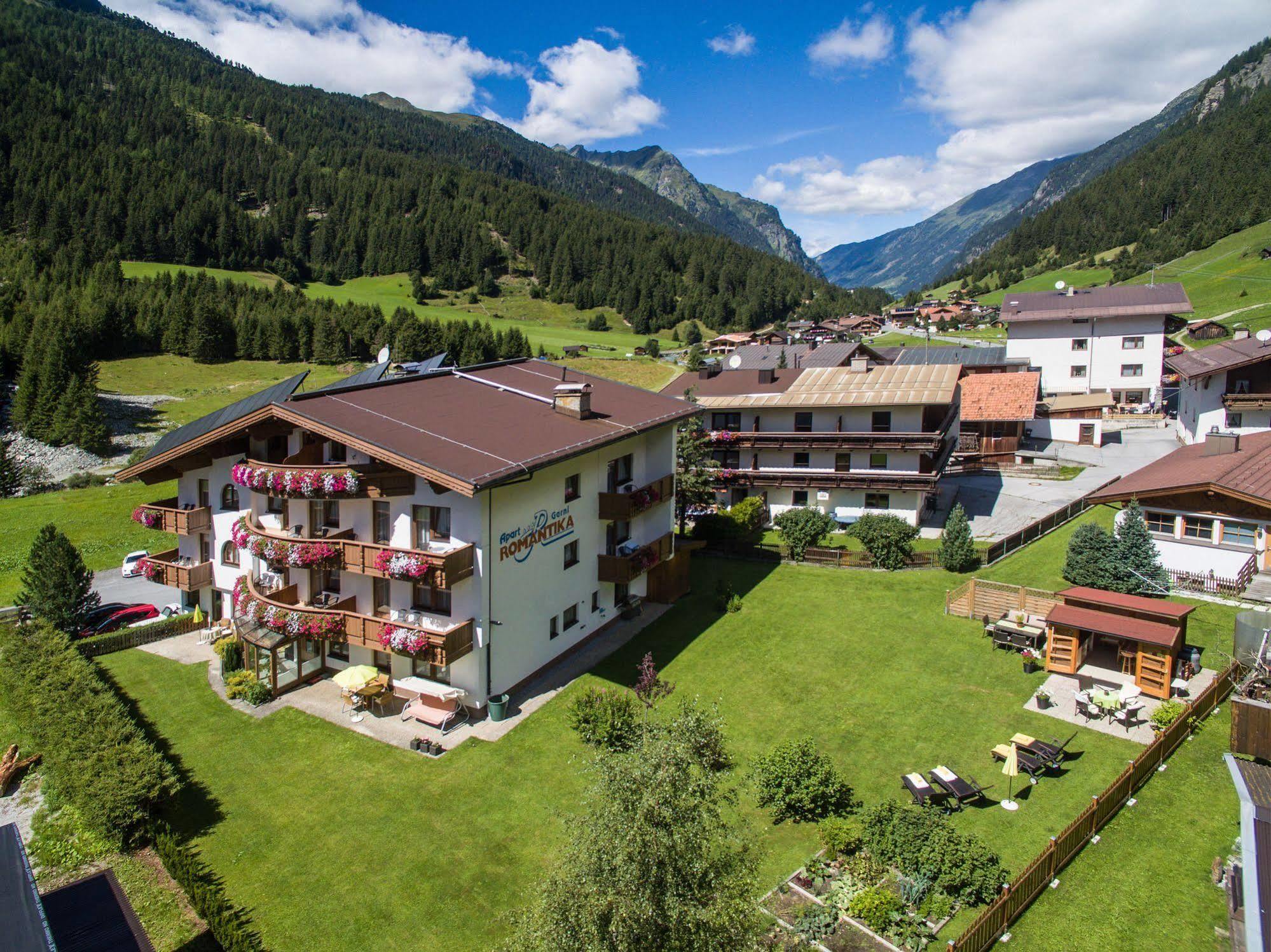 Hotel Garni Romantika Sankt Leonhard im Pitztal Extérieur photo