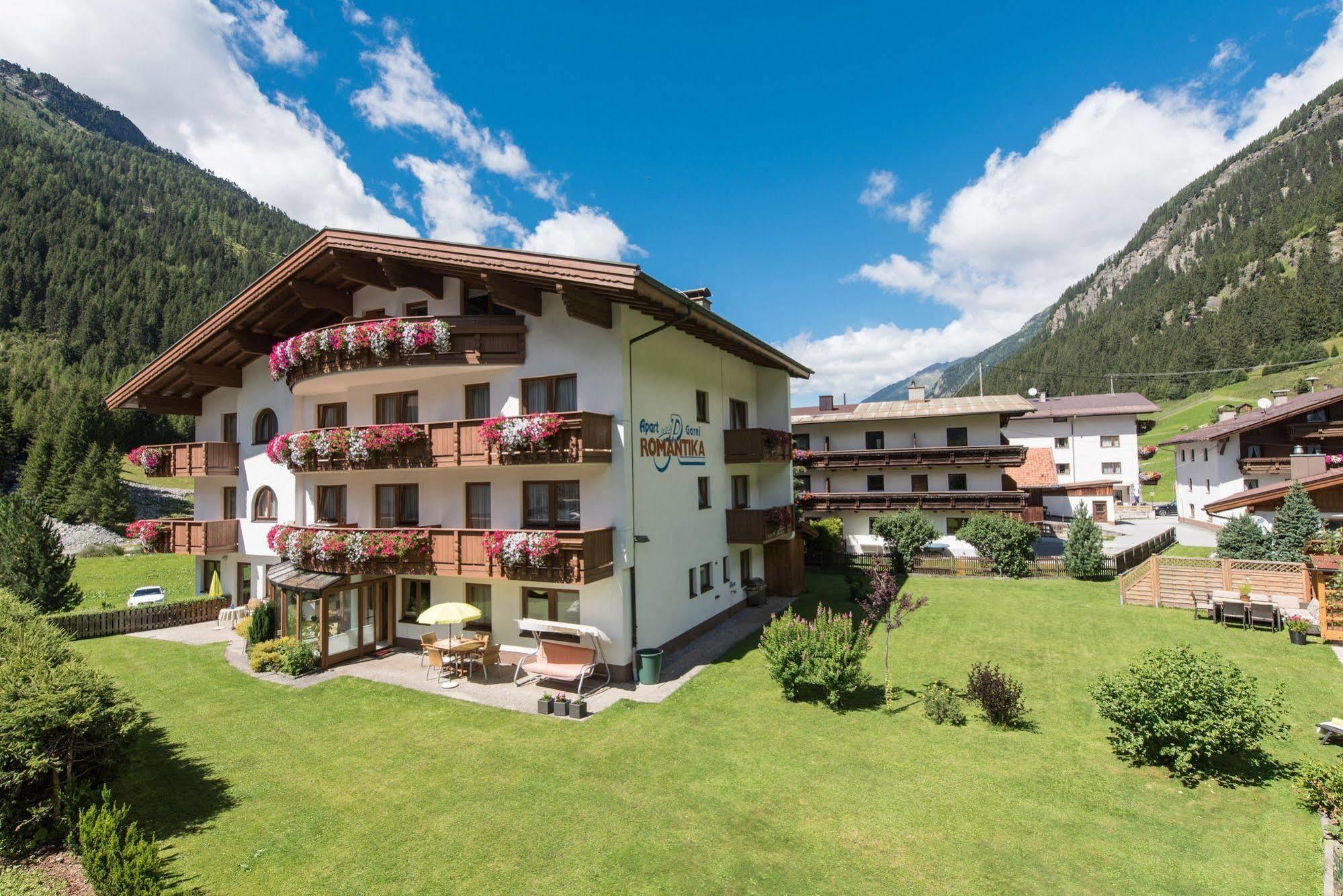 Hotel Garni Romantika Sankt Leonhard im Pitztal Extérieur photo